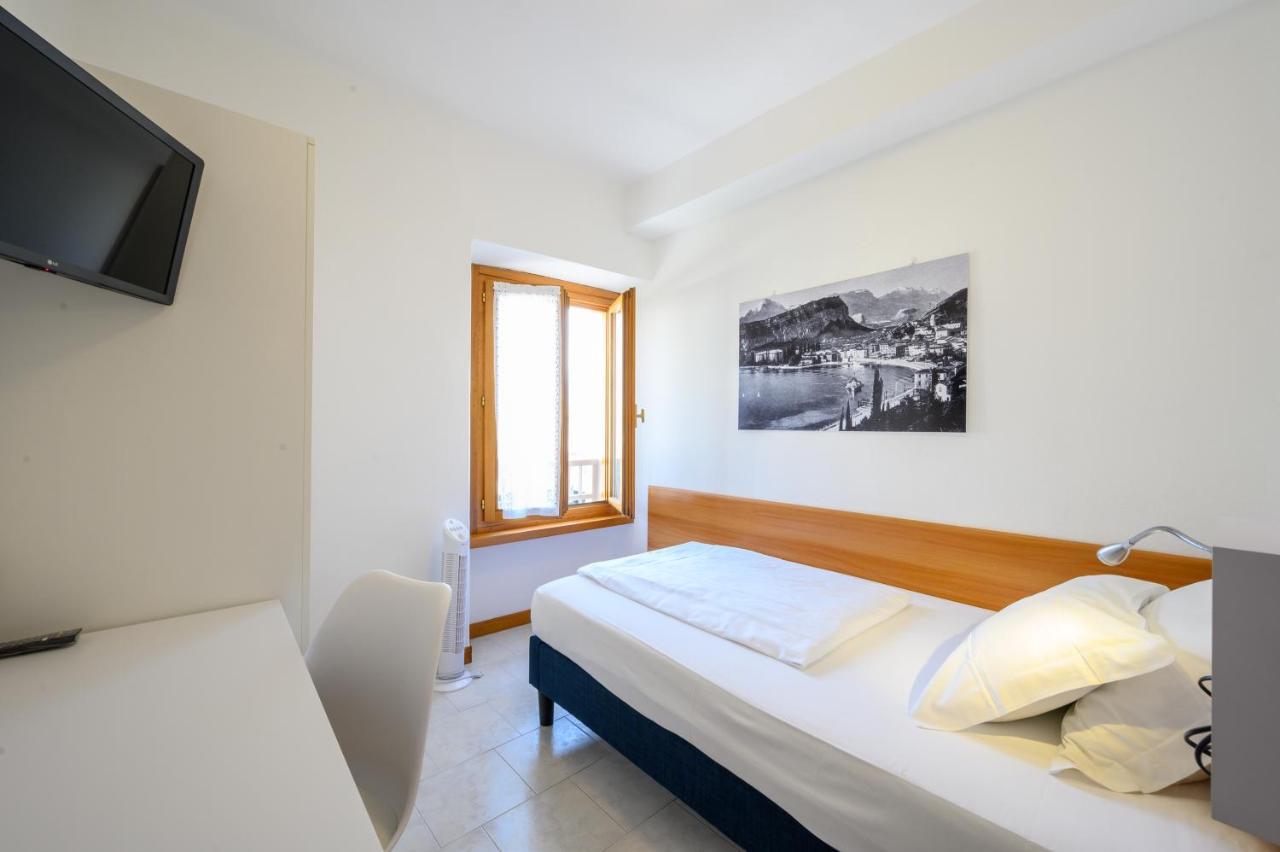 Villa Nirvana Torbole Sul Garda Kültér fotó